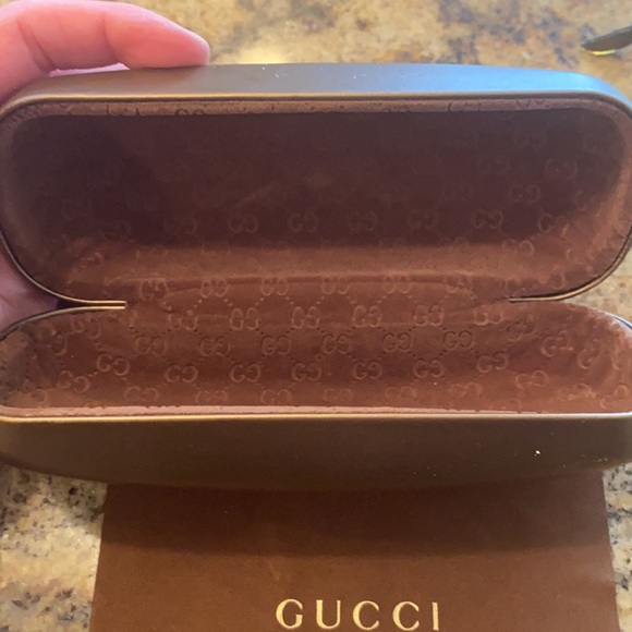 Gucci sunglasses with case - Picture 12 of 13